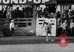 Standbild Rodeo Pendleton Oregon USA, 1955, aus Sekunde 27 historischem Filmmaterial Videoclip 65675071442