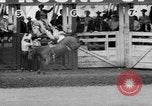 Standbild Rodeo Pendleton Oregon USA, 1955, aus Sekunde 39 historischem Filmmaterial Videoclip 65675071442