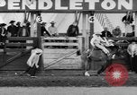 Standbild Rodeo Pendleton Oregon USA, 1955, aus Sekunde 45 historischem Filmmaterial Videoclip 65675071442