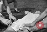Image cadets sit-ups New Haven Connecticut USA, 1944, de la seconde 18 séquences d'archives historiques vidéo 65675071446