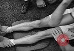 Image cadets sit-ups New Haven Connecticut USA, 1944, de la seconde 20 séquences d'archives historiques vidéo 65675071446