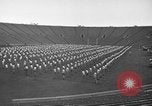 Image cadets sit-ups New Haven Connecticut USA, 1944, de la seconde 27 séquences d'archives historiques vidéo 65675071446