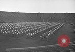 Image cadets sit-ups New Haven Connecticut USA, 1944, de la seconde 28 séquences d'archives historiques vidéo 65675071446