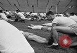Image cadets sit-ups New Haven Connecticut USA, 1944, de la seconde 45 séquences d'archives historiques vidéo 65675071446