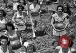 Immagine di Ragazze Port Arthur Texas USA, 1944, secondo 18 filmato di repertorio 65675071447