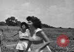 Immagine di Ragazze Port Arthur Texas USA, 1944, secondo 33 filmato di repertorio 65675071447