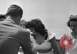 Immagine di Ragazze Port Arthur Texas USA, 1944, secondo 41 filmato di repertorio 65675071447
