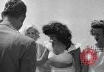 Immagine di Ragazze Port Arthur Texas USA, 1944, secondo 43 filmato di repertorio 65675071447