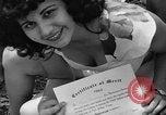 Immagine di Ragazze Port Arthur Texas USA, 1944, secondo 51 filmato di repertorio 65675071447