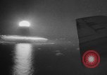 Image British bombe à hydrogène l'île Christmas, 1957, de la seconde 36 séquences d'archives historiques vidéo 65675071458