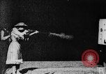 Immagine di Annie Oakley West Orange New Jersey USA, 1894, secondo 9 filmato di repertorio 65675071500