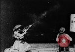 Immagine di Annie Oakley West Orange New Jersey USA, 1894, secondo 17 filmato di repertorio 65675071500