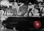 Immagine di Fisherman Fanwood New Jersey USA, 1896, secondo 37 filmato di repertorio 65675071513
