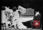 Image Girls in White robes de nuit ayant une bataille d'oreillers United States USA, 1893, de la seconde 21 séquences d'archives historiques vidéo 65675071525