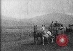 Immagine di Visitare il Parco Nazionale di Yellowstone United States USA, 1897, secondo 4 filmato di repertorio 65675071542