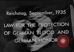 Immagine di Adolf Hitler dando appassionato di discorsi Germania, 1935, secondo 33 filmato di repertorio 65675071547
