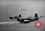 Standbild USS Franklin Hawaii USA, 1945, aus Sekunde 27 historischem Filmmaterial Videoclip 65675071579