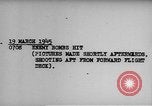 Standbild USS Franklin CV-13 von japanischen Bomben getroffen Pazifik, 1945, aus Sekunde 10 historischem Filmmaterial Videoclip 65675071580
