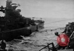 Standbild Bombardierung der USS Franklin Pazifik, 1945, aus Sekunde 18 historischem Filmmaterial Videoclip 65675071581