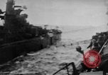 Standbild Bombardierung der USS Franklin Pazifik, 1945, aus Sekunde 19 historischem Filmmaterial Videoclip 65675071581