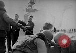 Standbild Bombardierung der USS Franklin Pazifik, 1945, aus Sekunde 23 historischem Filmmaterial Videoclip 65675071581