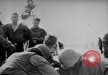 Standbild Bombardierung der USS Franklin Pazifik, 1945, aus Sekunde 25 historischem Filmmaterial Videoclip 65675071581