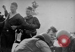 Standbild Bombardierung der USS Franklin Pazifik, 1945, aus Sekunde 27 historischem Filmmaterial Videoclip 65675071581