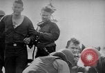 Standbild Bombardierung der USS Franklin Pazifik, 1945, aus Sekunde 28 historischem Filmmaterial Videoclip 65675071581