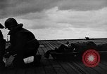 Standbild Bombardierung der USS Franklin Pazifik, 1945, aus Sekunde 45 historischem Filmmaterial Videoclip 65675071581