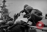 Standbild Bombardierung der USS Franklin Pazifik, 1945, aus Sekunde 48 historischem Filmmaterial Videoclip 65675071581