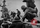 Standbild Bombardierung der USS Franklin Pazifik, 1945, aus Sekunde 50 historischem Filmmaterial Videoclip 65675071581