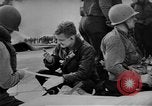 Standbild Bombardierung der USS Franklin Pazifik, 1945, aus Sekunde 55 historischem Filmmaterial Videoclip 65675071581