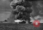 Standbild USS Franklin Pazifik, 1945, aus Sekunde 16 historischem Filmmaterial Videoclip 65675071582