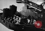 Standbild USS Franklin Pazifik, 1945, aus Sekunde 25 historischem Filmmaterial Videoclip 65675071582