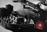 Standbild USS Franklin Pazifik, 1945, aus Sekunde 27 historischem Filmmaterial Videoclip 65675071582