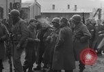 Image Libération du camp d'Hammelburg Gemunden Allemagne, 1945, de la seconde 52 séquences d'archives historiques vidéo 65675071587