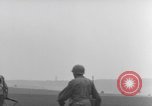 Image des soldats américains Gemunden Allemagne, 1945, de la seconde 47 séquences d'archives historiques vidéo 65675071588