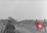 Image des soldats américains Gemunden Allemagne, 1945, de la seconde 56 séquences d'archives historiques vidéo 65675071588
