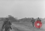 Image des soldats américains Gemunden Allemagne, 1945, de la seconde 57 séquences d'archives historiques vidéo 65675071588