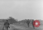 Image des soldats américains Gemunden Allemagne, 1945, de la seconde 59 séquences d'archives historiques vidéo 65675071588