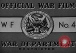 Standbild Walkie-Talkie- United States USA, 1943, aus Sekunde 9 historischem Filmmaterial Videoclip 65675071596