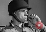 Standbild Walkie-Talkie- United States USA, 1943, aus Sekunde 57 historischem Filmmaterial Videoclip 65675071596