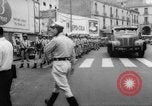 Image émeutes de rue l'Algérie, 1961, de la seconde 16 séquences d'archives historiques vidéo 65675071615