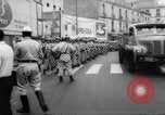 Image émeutes de rue l'Algérie, 1961, de la seconde 17 séquences d'archives historiques vidéo 65675071615