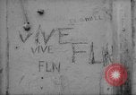 Image émeutes de rue l'Algérie, 1961, de la seconde 24 séquences d'archives historiques vidéo 65675071615