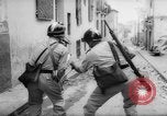 Image émeutes de rue l'Algérie, 1961, de la seconde 39 séquences d'archives historiques vidéo 65675071615