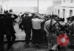 Image émeutes de rue l'Algérie, 1961, de la seconde 56 séquences d'archives historiques vidéo 65675071615