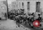 Image émeutes de rue l'Algérie, 1961, de la seconde 61 séquences d'archives historiques vidéo 65675071615