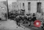 Image émeutes de rue l'Algérie, 1961, de la seconde 62 séquences d'archives historiques vidéo 65675071615