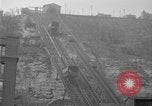 Standbild Pittsburgh Neigung Eisenbahn in Betrieb ca 1917 Pittsburgh Pennsylvania USA, 1917, aus Sekunde 9 historischem Filmmaterial Videoclip 65675071640